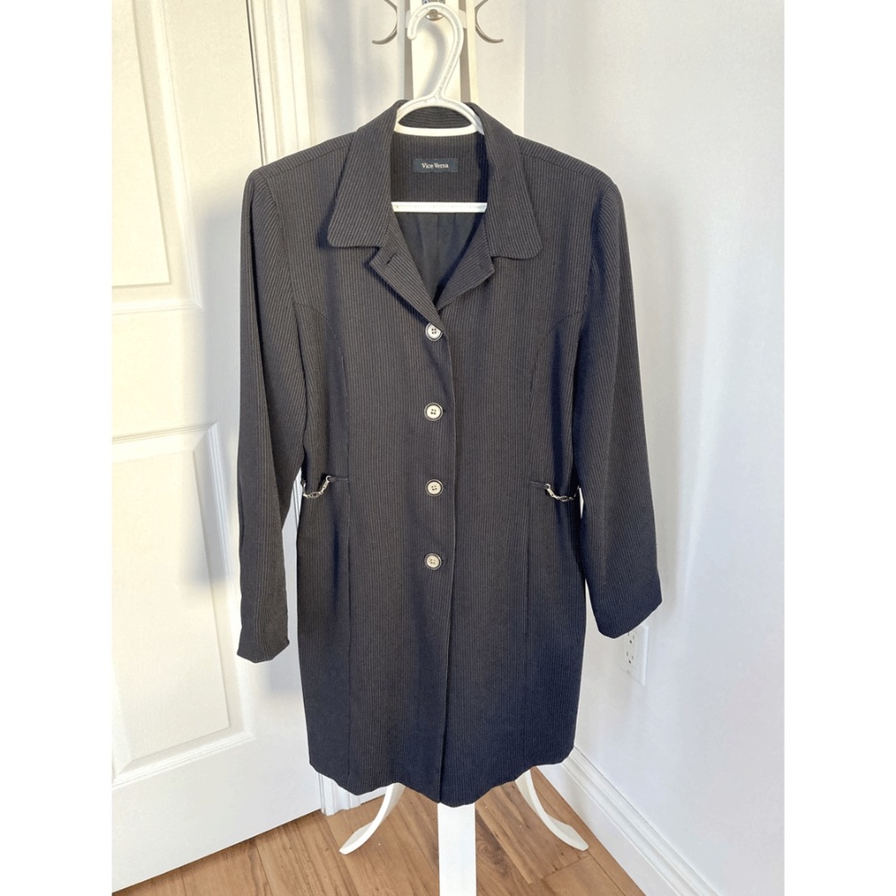Beautiful Vintage Trench Coat - Vice Versa - Small